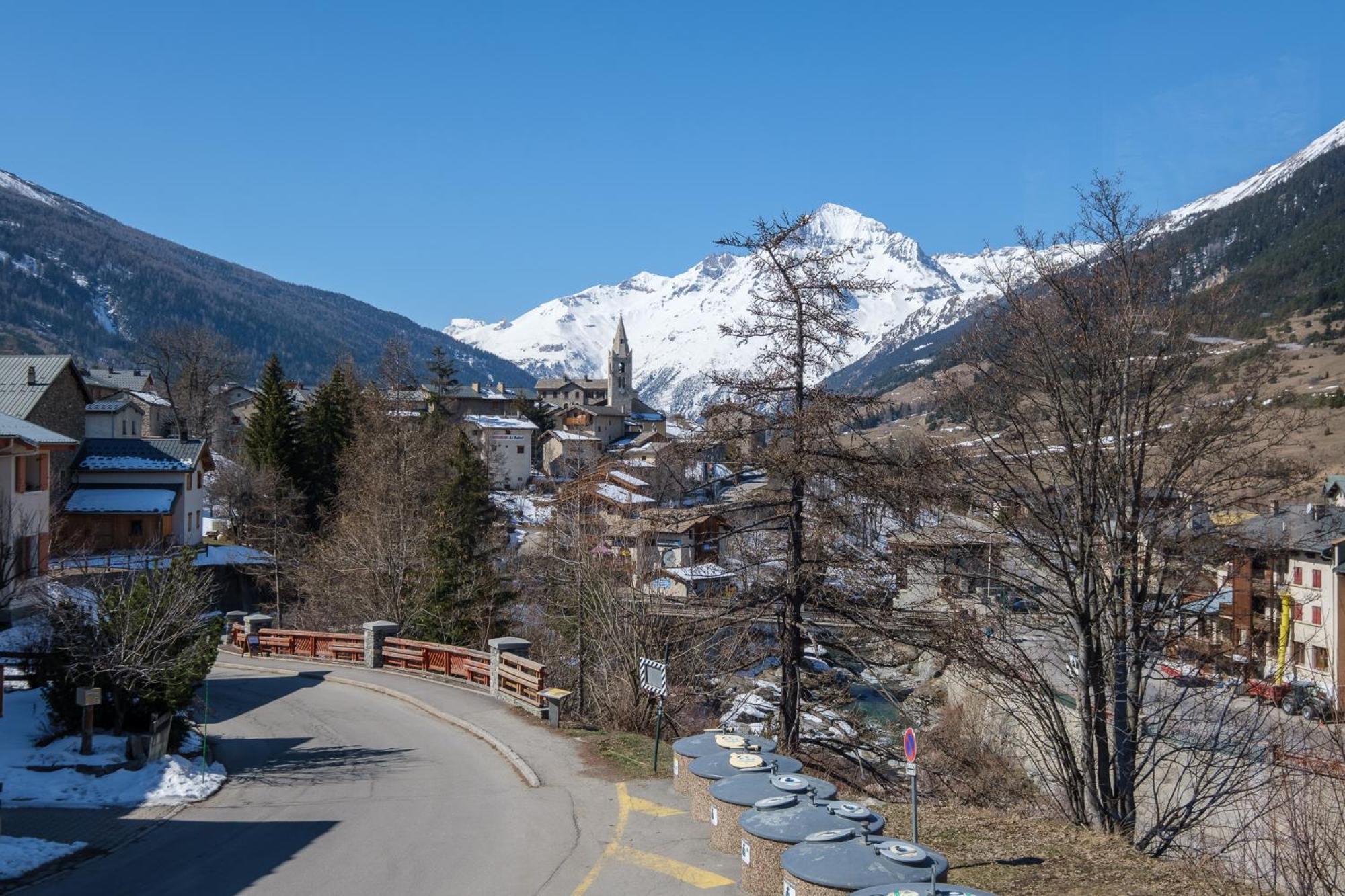 Residence Les Balcons De Val Cenis Village Lanslevillard Exterior photo