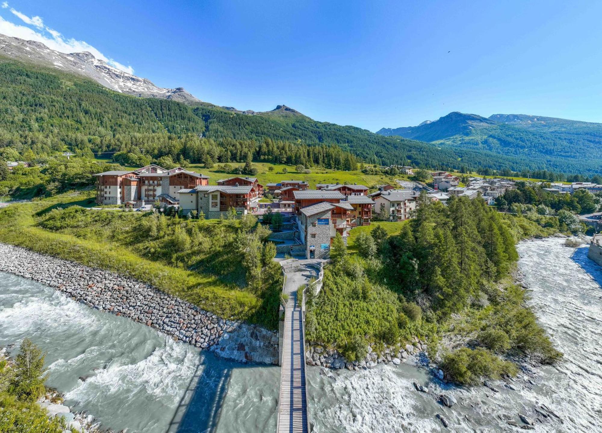 Residence Les Balcons De Val Cenis Village Lanslevillard Exterior photo