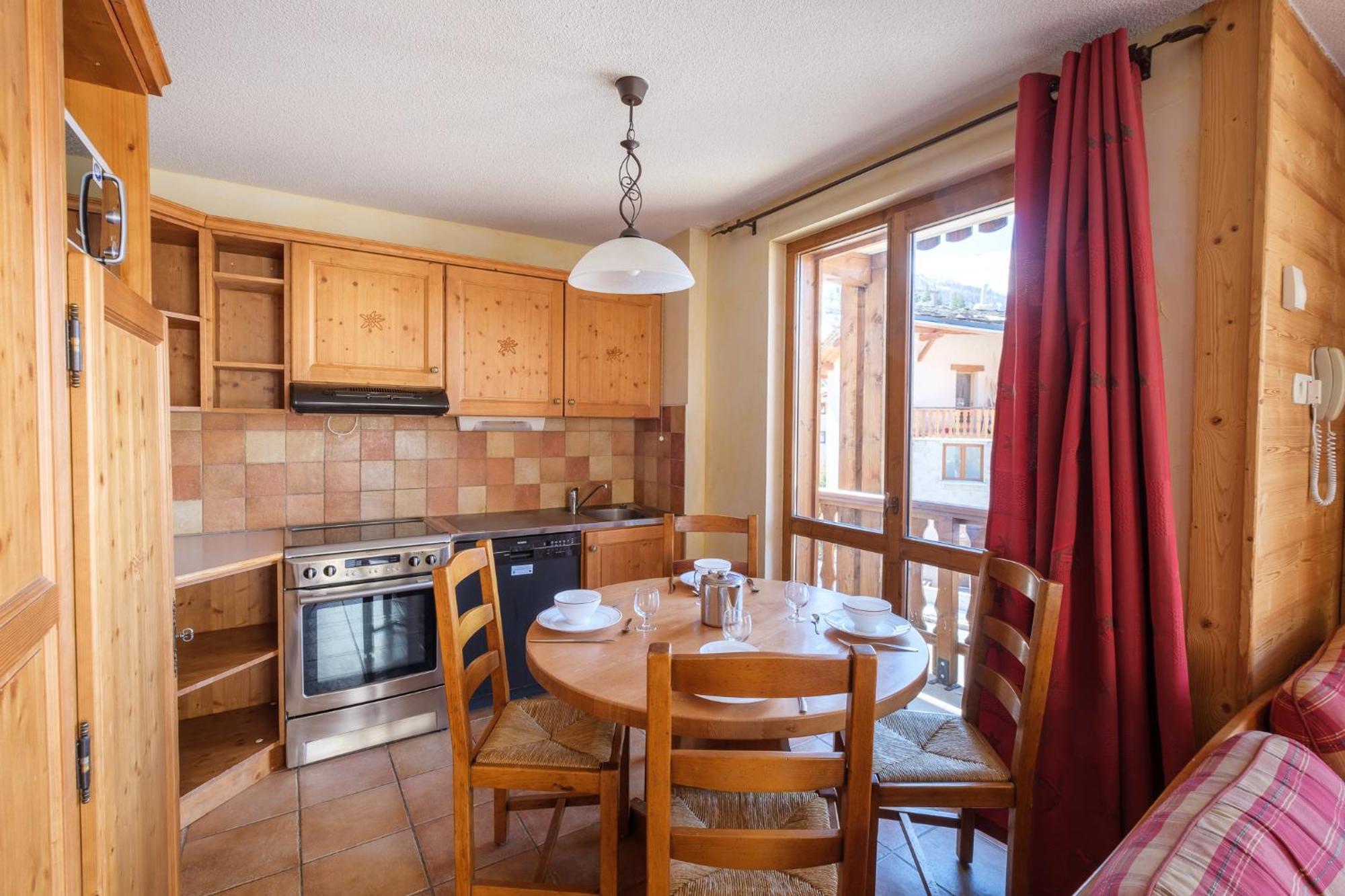 Residence Les Balcons De Val Cenis Village Lanslevillard Exterior photo
